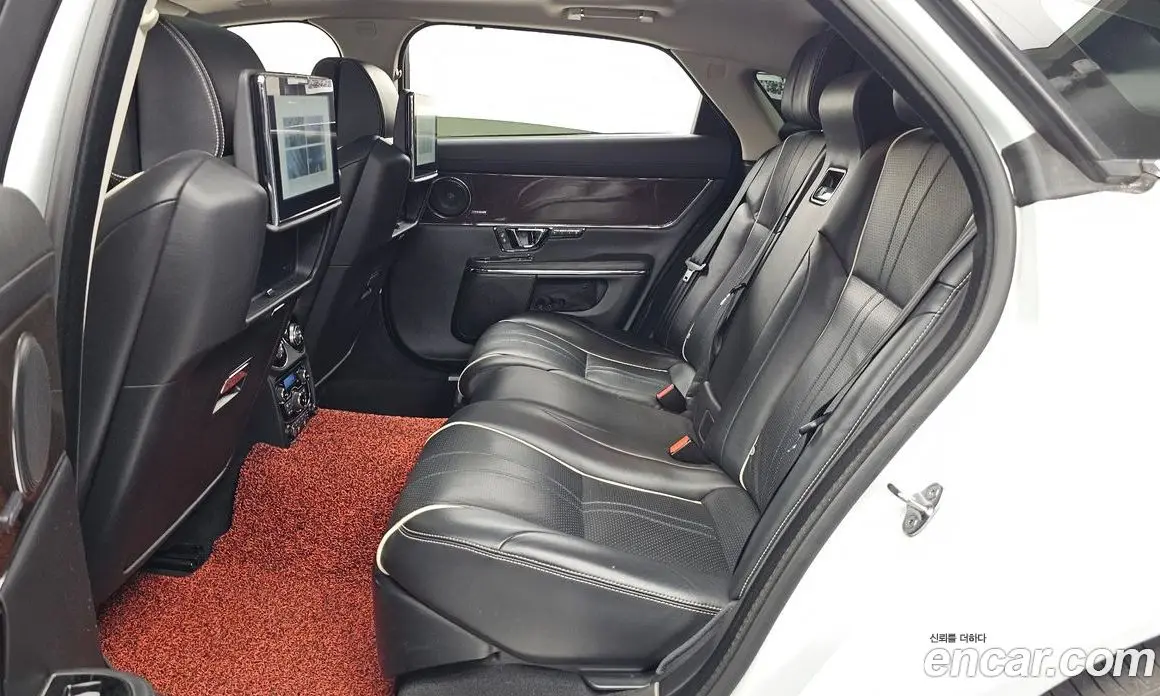Jaguar XJ 2018 3.0 автомат (гидро), фото 16