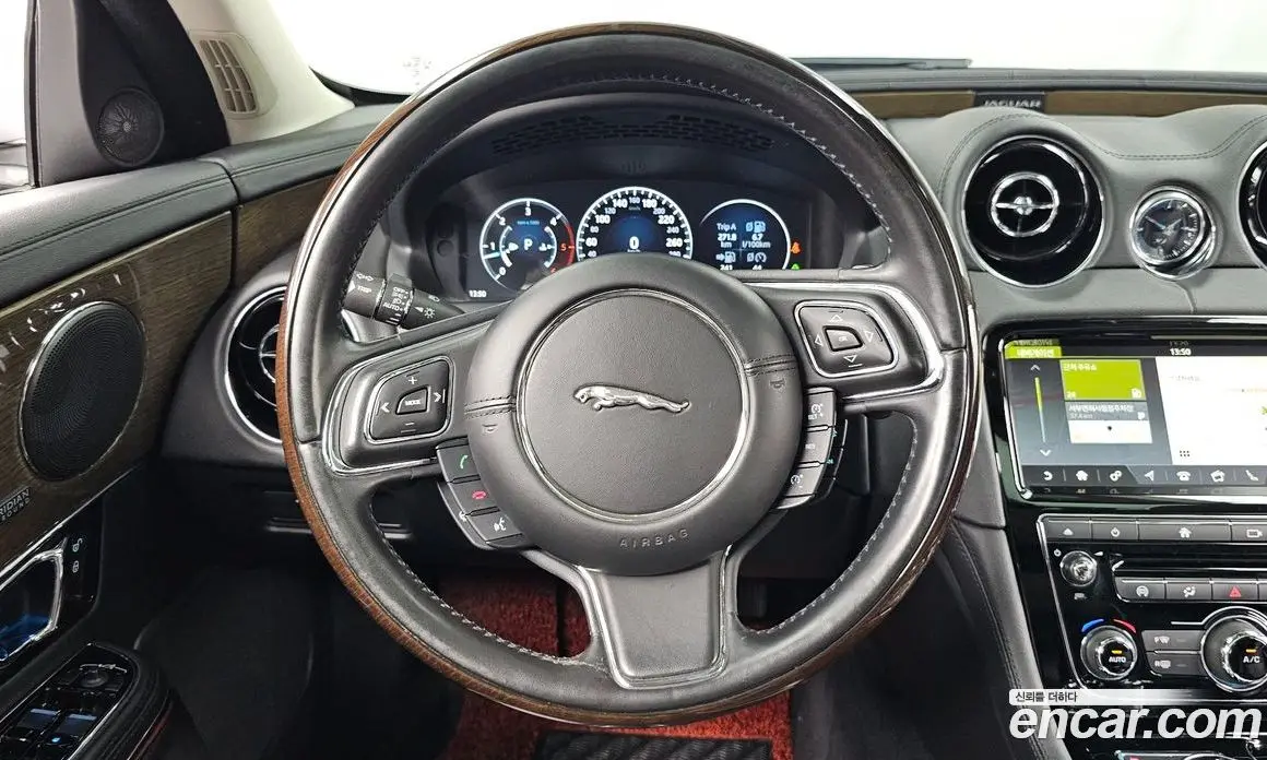 Jaguar XJ 2018 3.0 автомат (гидро), фото 19