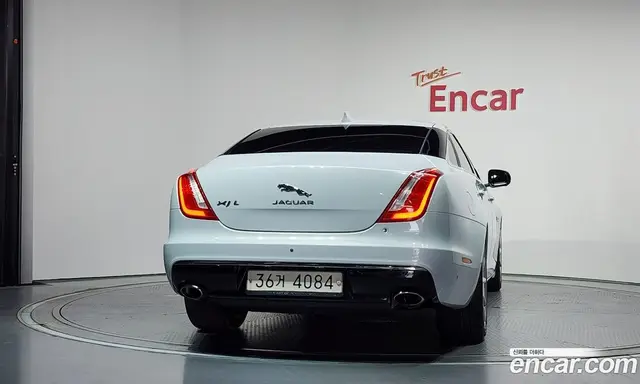 Jaguar XJ 2018 3.0 автомат (гидро), миниатюра 4