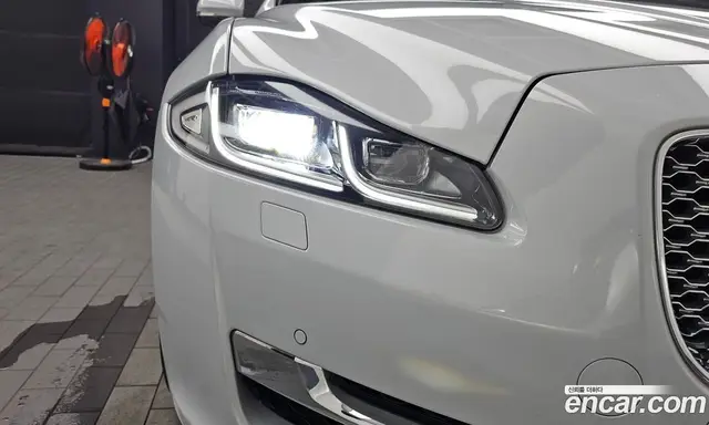 Jaguar XJ 2018 3.0 автомат (гидро), миниатюра 8