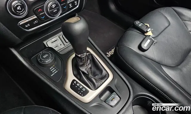 Jeep Cherokee 2015 2.4 автомат (гидро), миниатюра 11