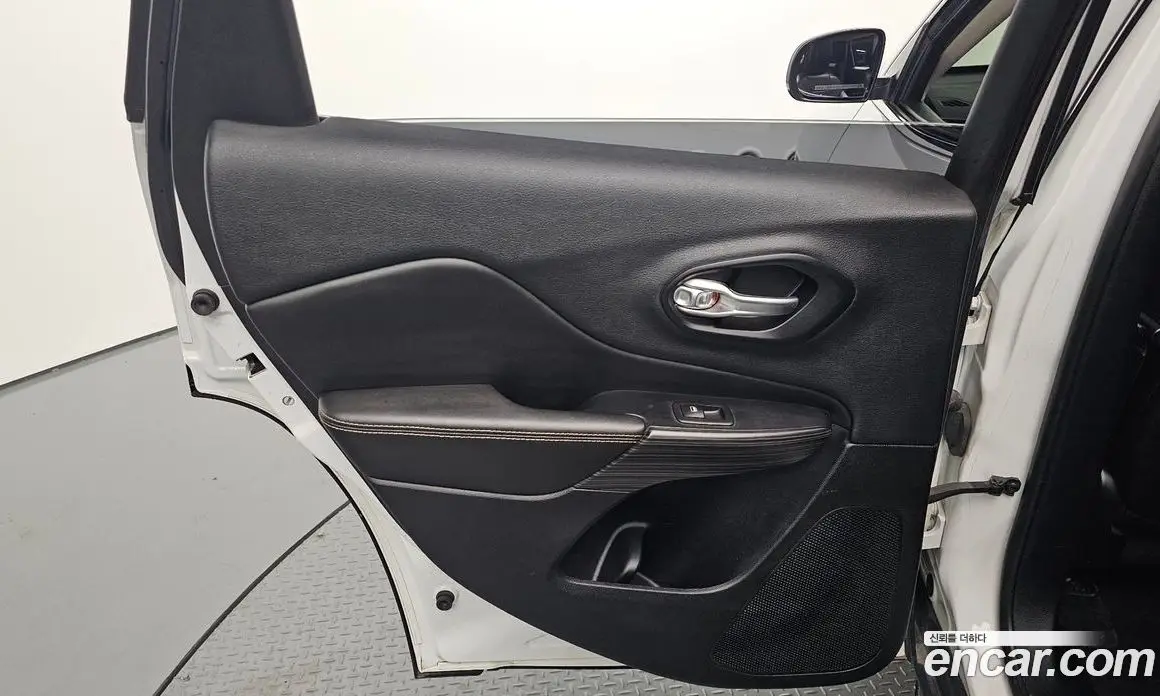Jeep Cherokee 2015 2.4 автомат (гидро), фото 14