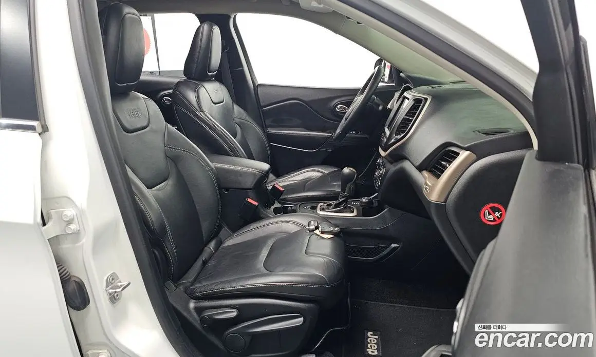 Jeep Cherokee 2015 2.4 автомат (гидро), фото 15