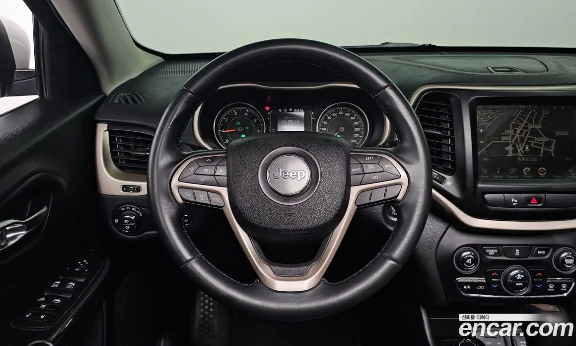 Jeep Cherokee 2015 2.4 автомат (гидро), фото 17