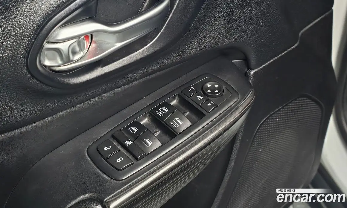 Jeep Cherokee 2015 2.4 автомат (гидро), фото 29