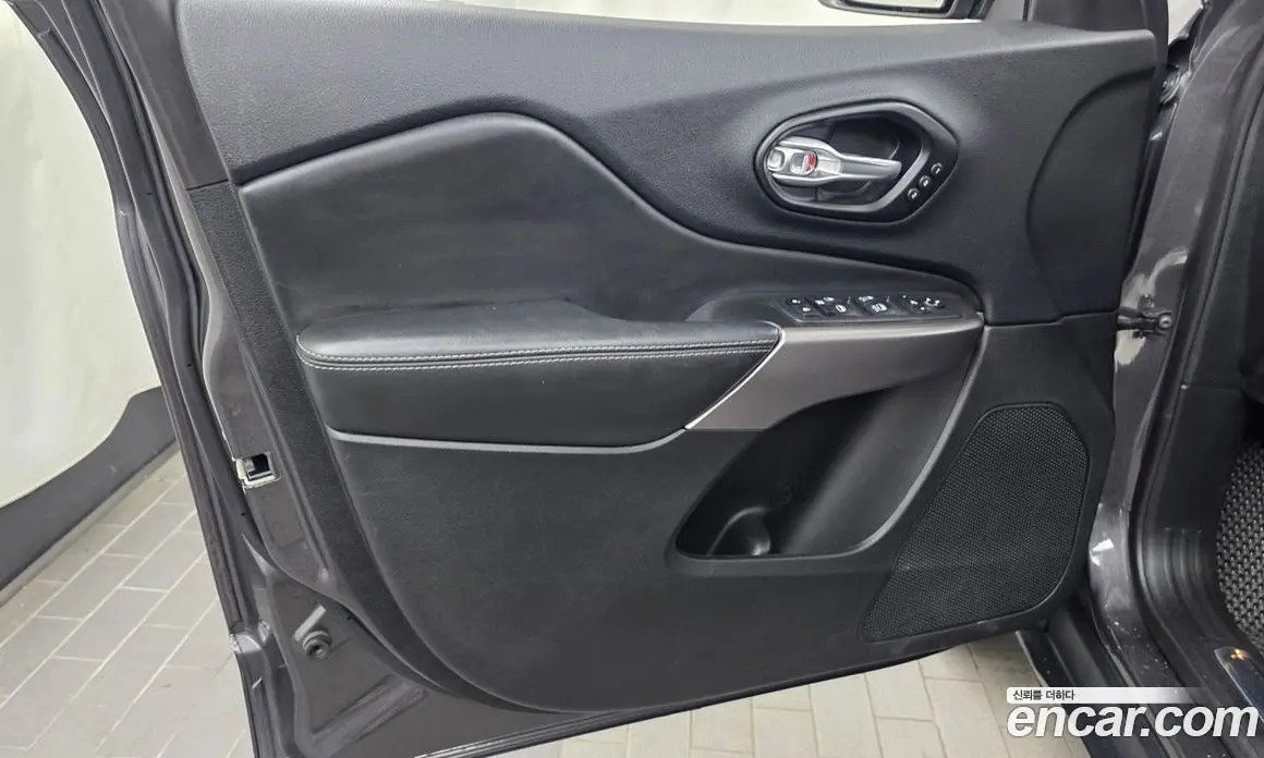 Jeep Cherokee 2021 2.4 автомат (гидро), фото 14