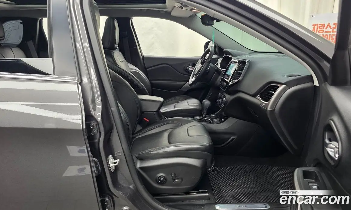 Jeep Cherokee 2021 2.4 автомат (гидро), фото 17