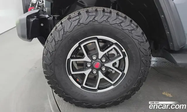 Jeep Wrangler 2025 2.0 автомат (гидро), миниатюра 5