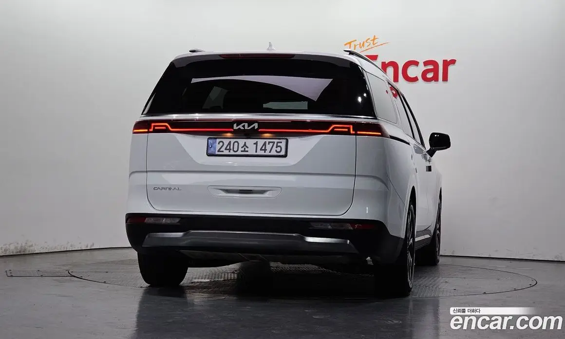 Kia Carnival 2022 2.2 автомат (гидро), фото 4