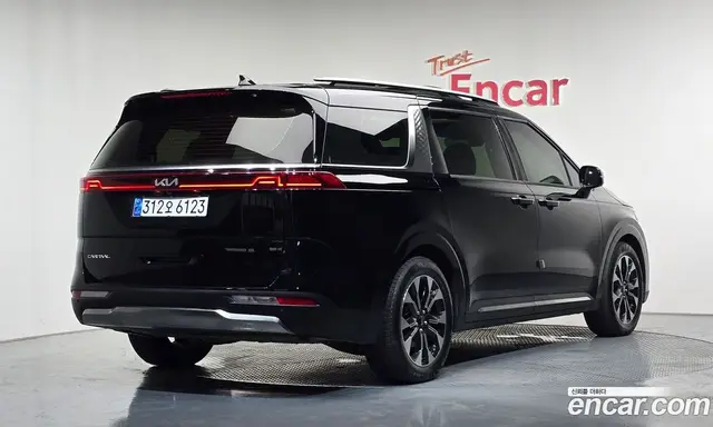 Kia Carnival 2023 2.2 автомат (гидро), миниатюра 2