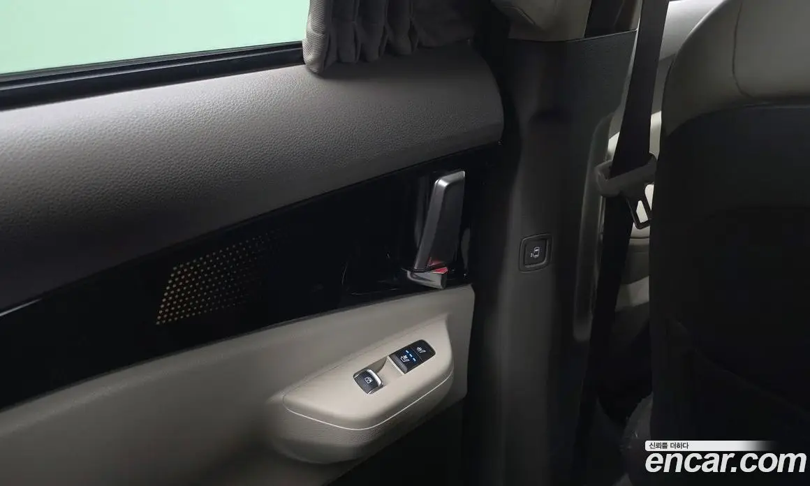Kia Carnival 2024 1.6 автомат (гидро), фото 18