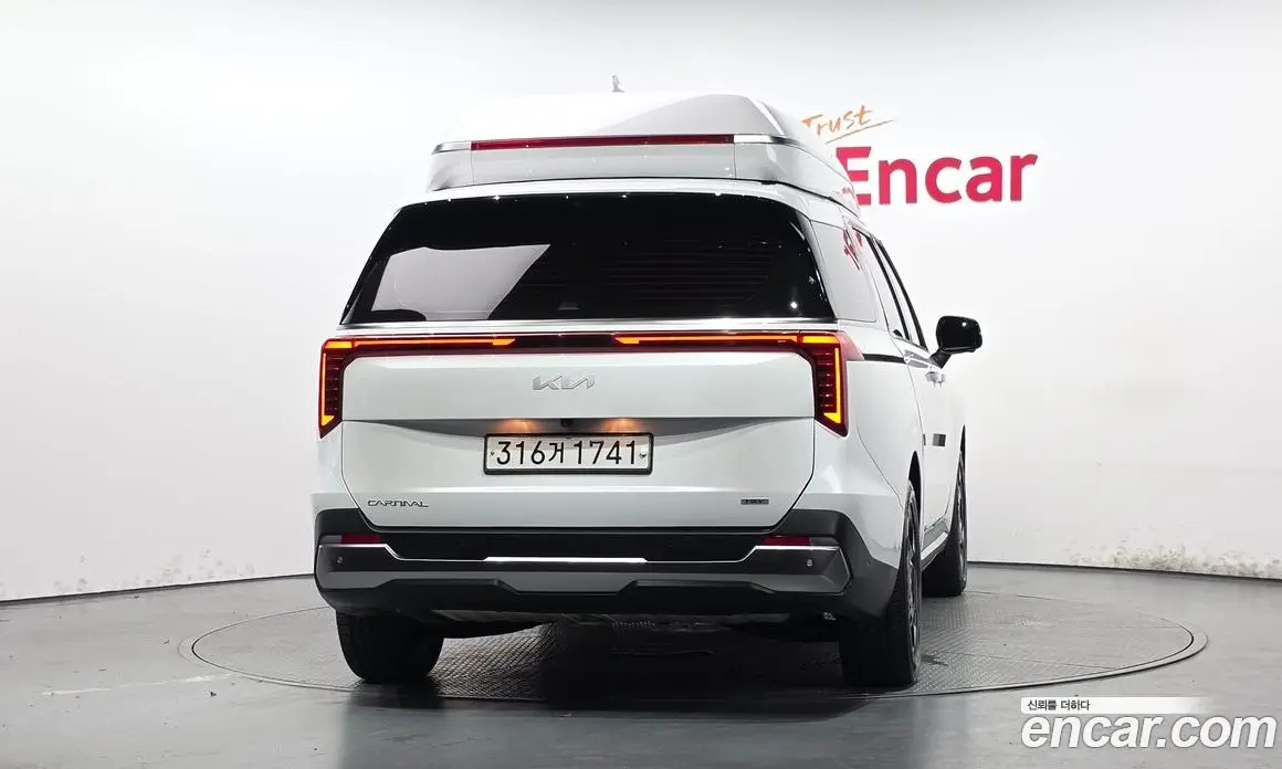 Kia Carnival 2024 1.6 автомат (гидро), фото 4