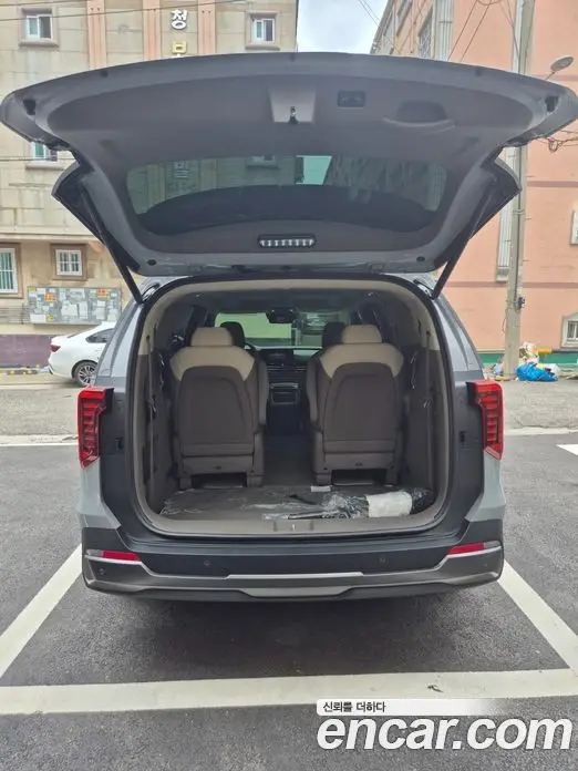 Kia Carnival 2026 1.6 автомат (гидро), фото 12