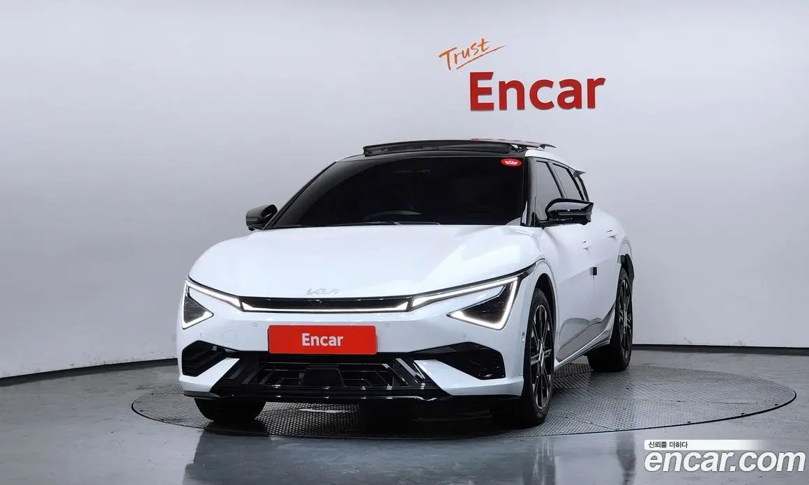 Kia EV6 2024 0.1 автомат (гидро), фото 3