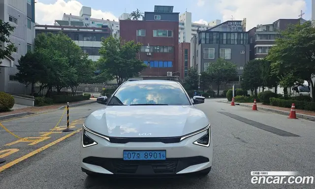 Kia EV6 2025 автомат (гидро), миниатюра 3