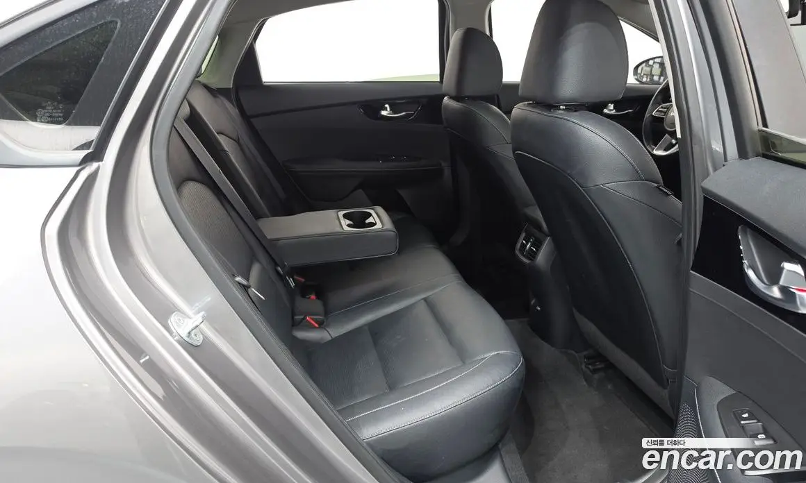 Kia K3 2024 1.6 автомат (гидро), фото 16