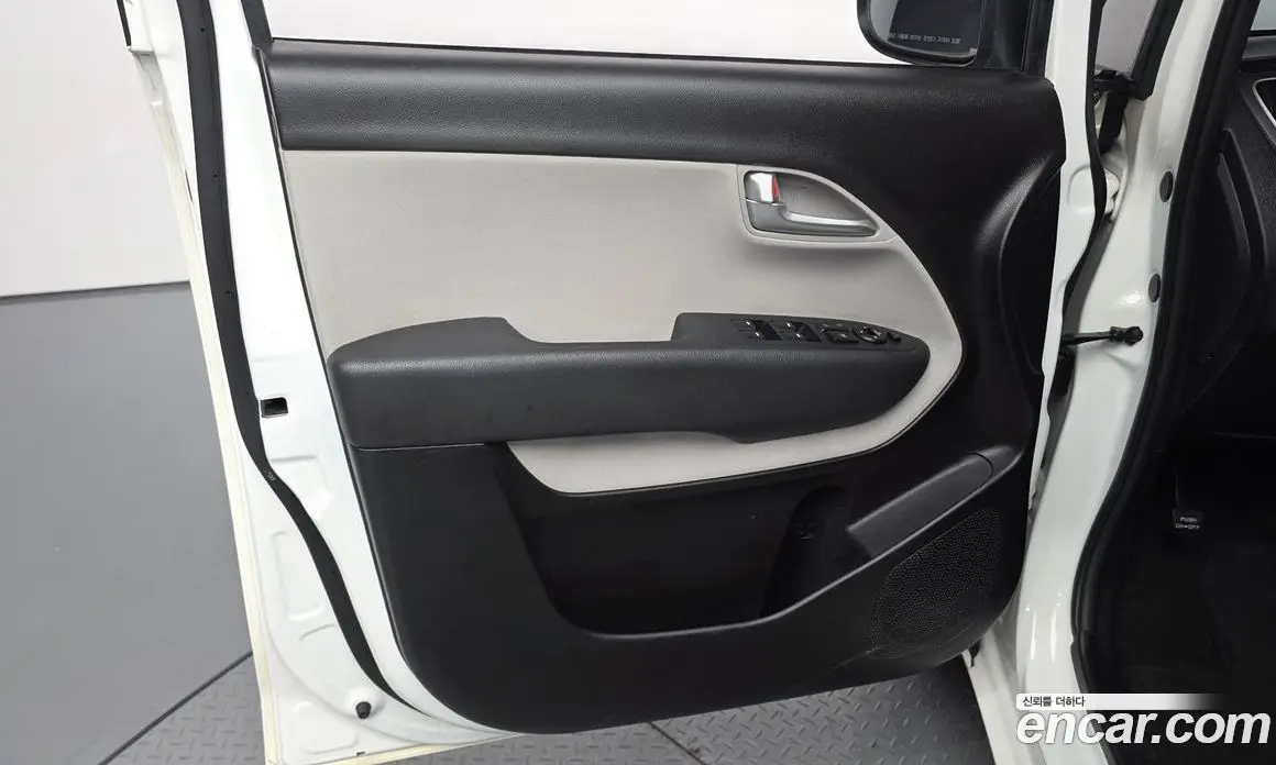 Kia Ray 2022 1.0 автомат (гидро), фото 14