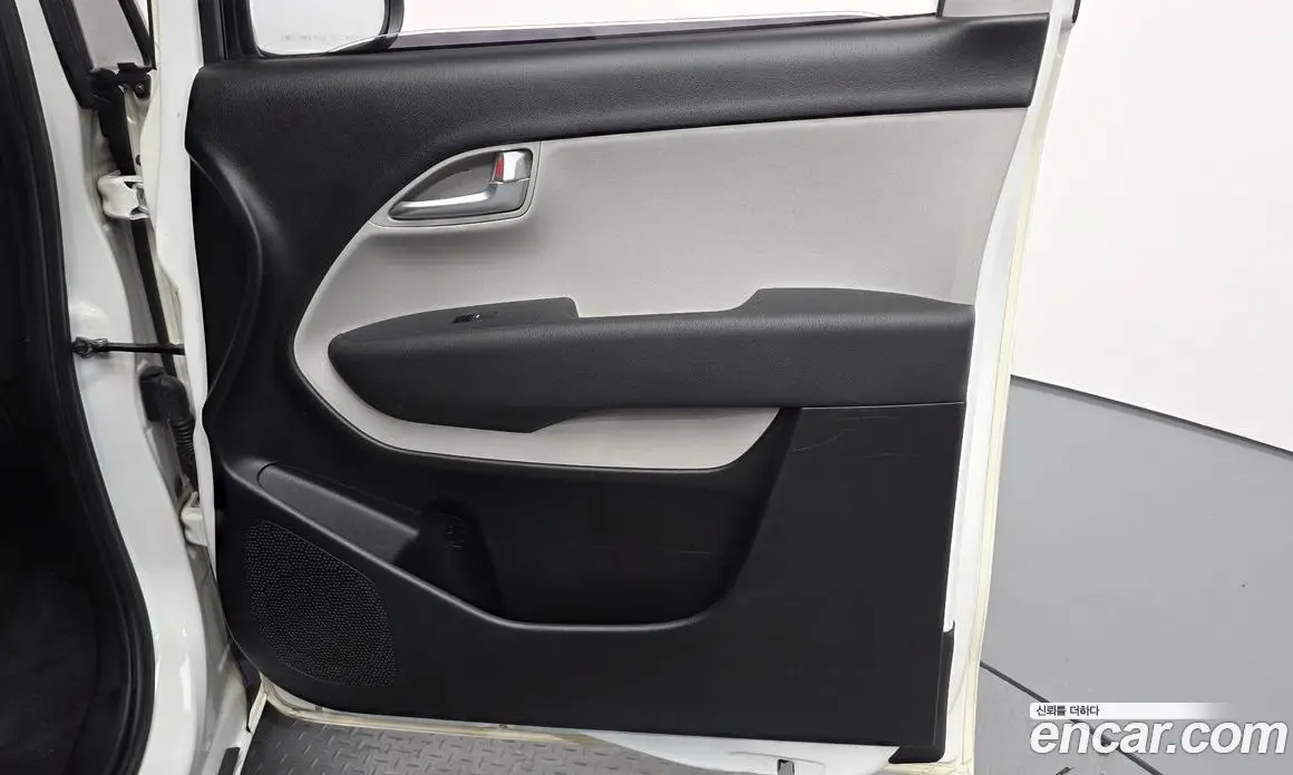 Kia Ray 2022 1.0 автомат (гидро), фото 15