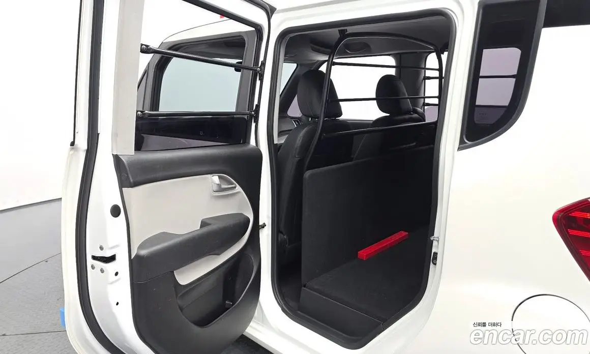 Kia Ray 2022 1.0 автомат (гидро), фото 16