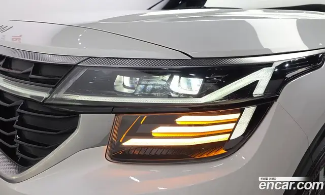 Kia Seltos 2023 1.6 автомат (гидро), миниатюра 8