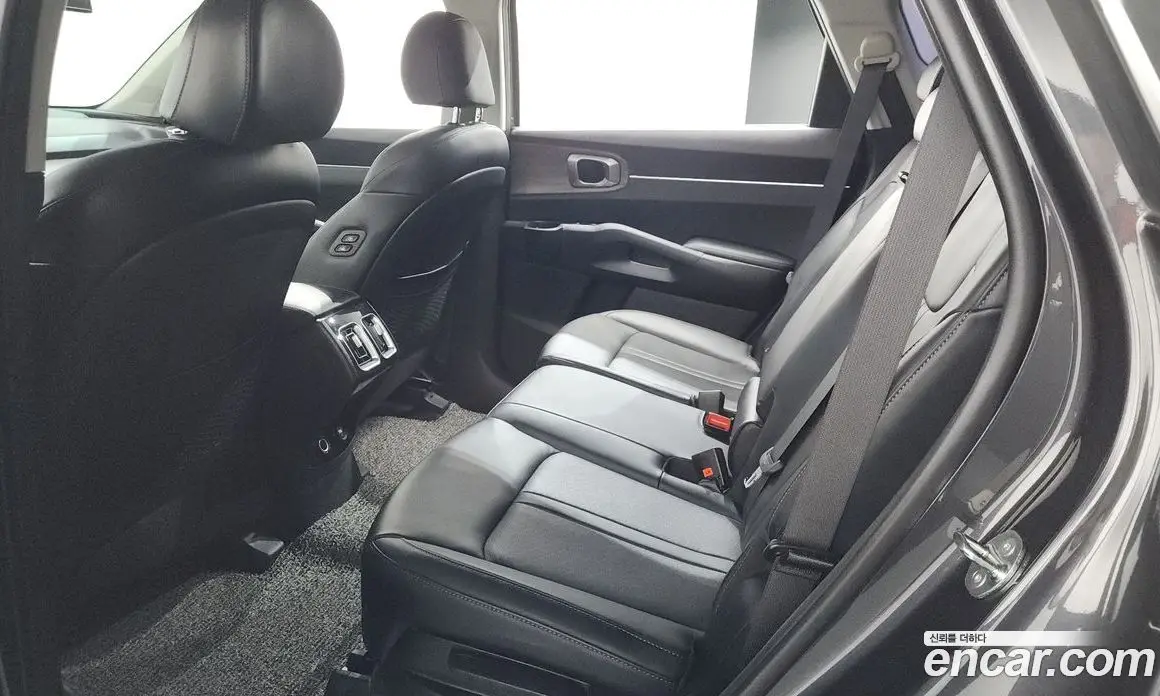 Kia Sorento 2023 2.5 автомат (гидро), фото 17