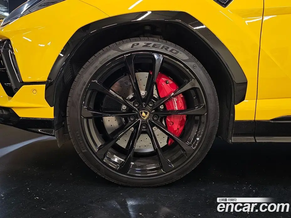 Lamborghini Urus 2024 4.0 автомат (гидро), фото 4