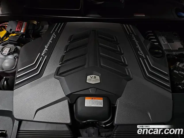 Lamborghini Urus 2024 4.0 автомат (гидро), миниатюра 7