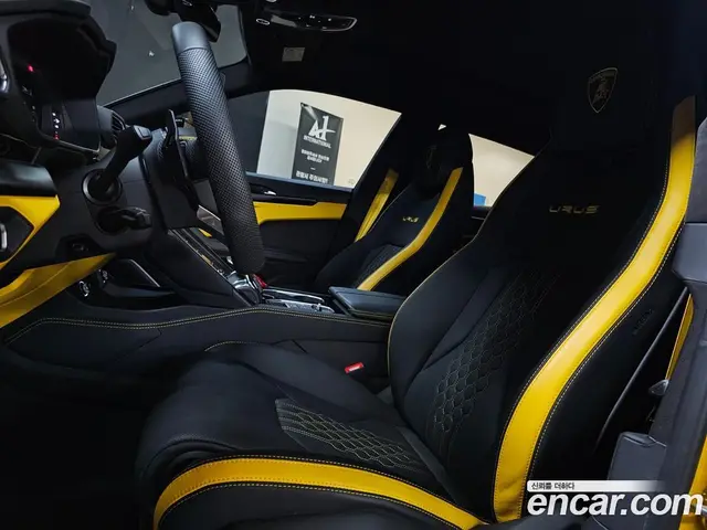 Lamborghini Urus 2024 4.0 автомат (гидро), миниатюра 9