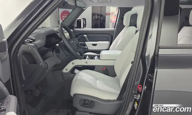 Land Rover Defender 2025 2.0 автомат (гидро), миниатюра 3