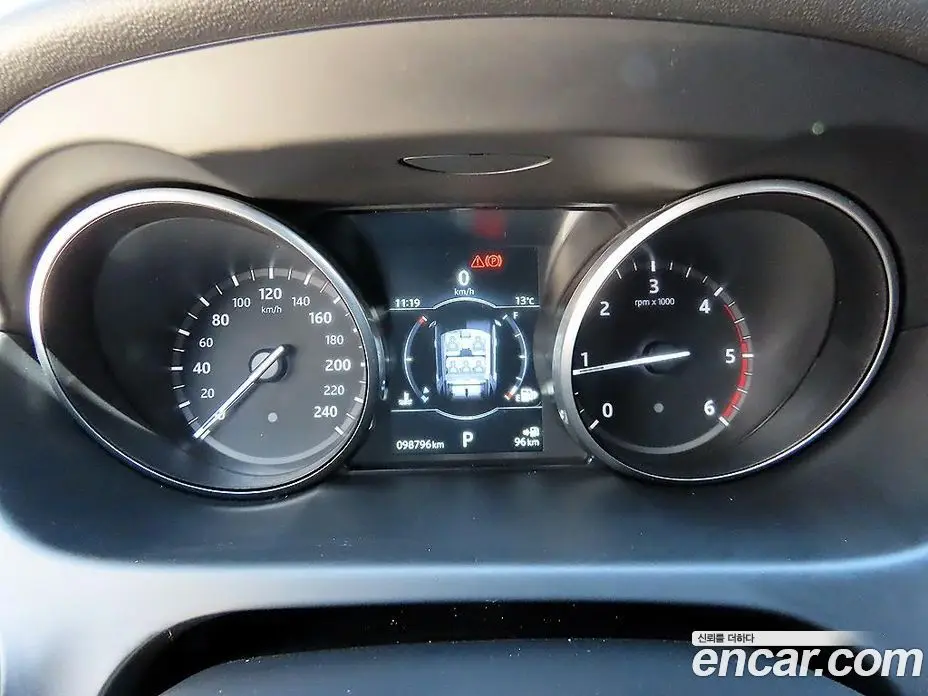 Land Rover Discovery Sport 2017 2.0 автомат (гидро), фото 9