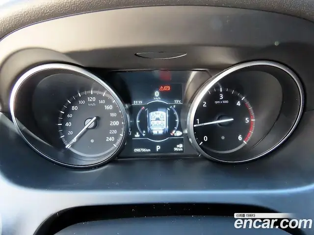 Land Rover Discovery Sport 2017 2.0 автомат (гидро), миниатюра 9