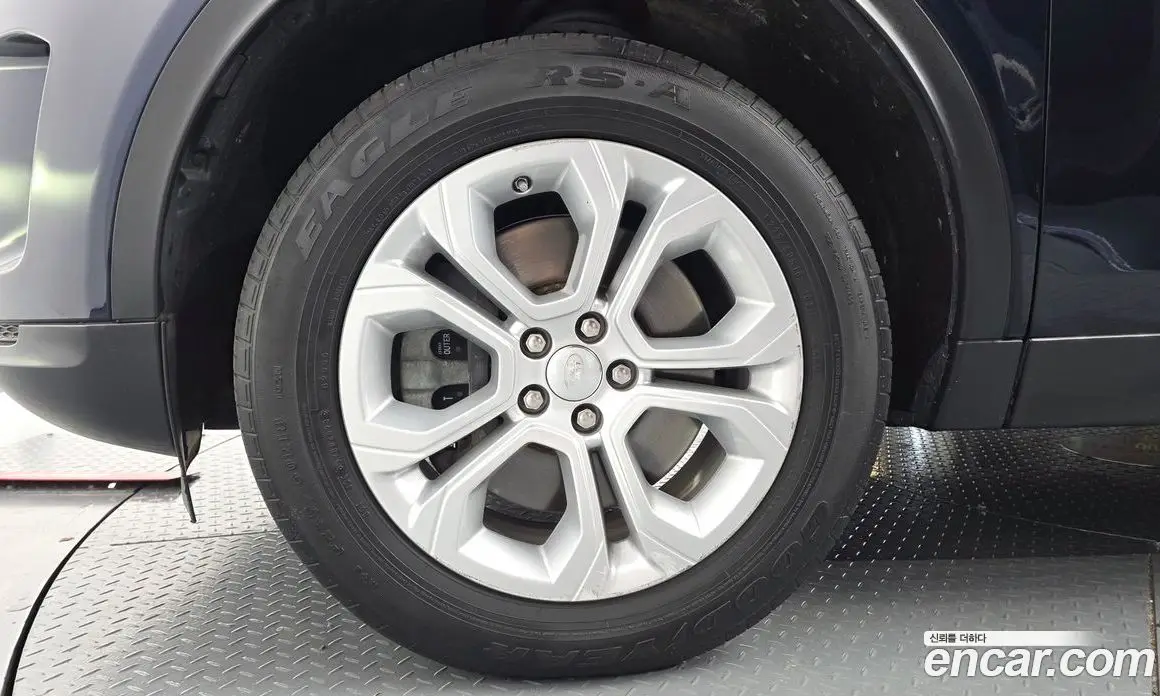 Land Rover Discovery Sport 2020 2.0 автомат (гидро), фото 5