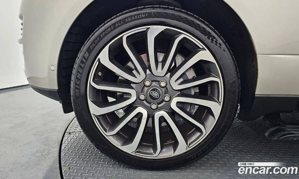 Land Rover Range Rover 2014 5.0 автомат (гидро), фото 5