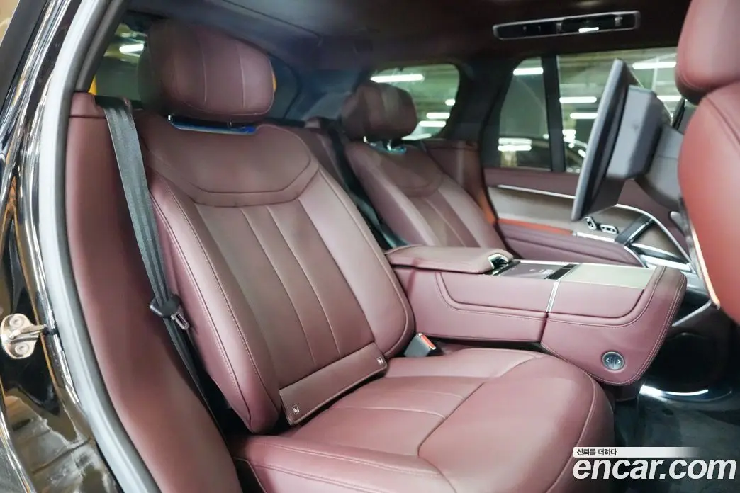 Land Rover Range Rover 2024 4.4 автомат (гидро), фото 14
