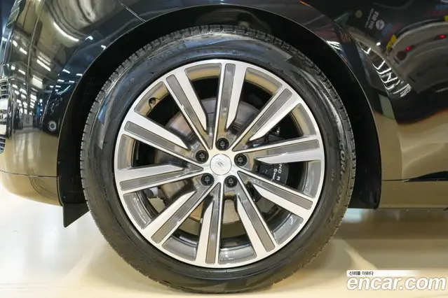 Land Rover Range Rover 2024 4.4 автомат (гидро), миниатюра 5