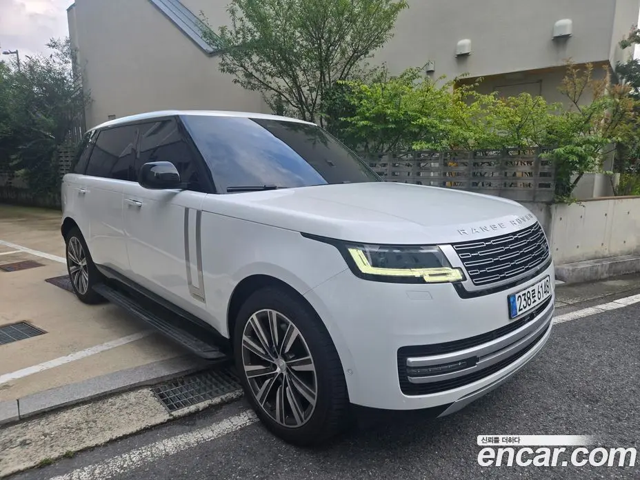 Land Rover Range Rover 2024 4.4 автомат (гидро), фото 3