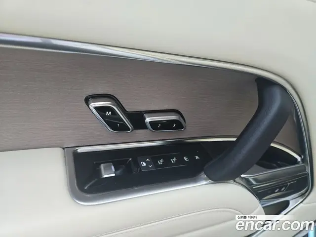 Land Rover Range Rover 2024 4.4 автомат (гидро), миниатюра 9