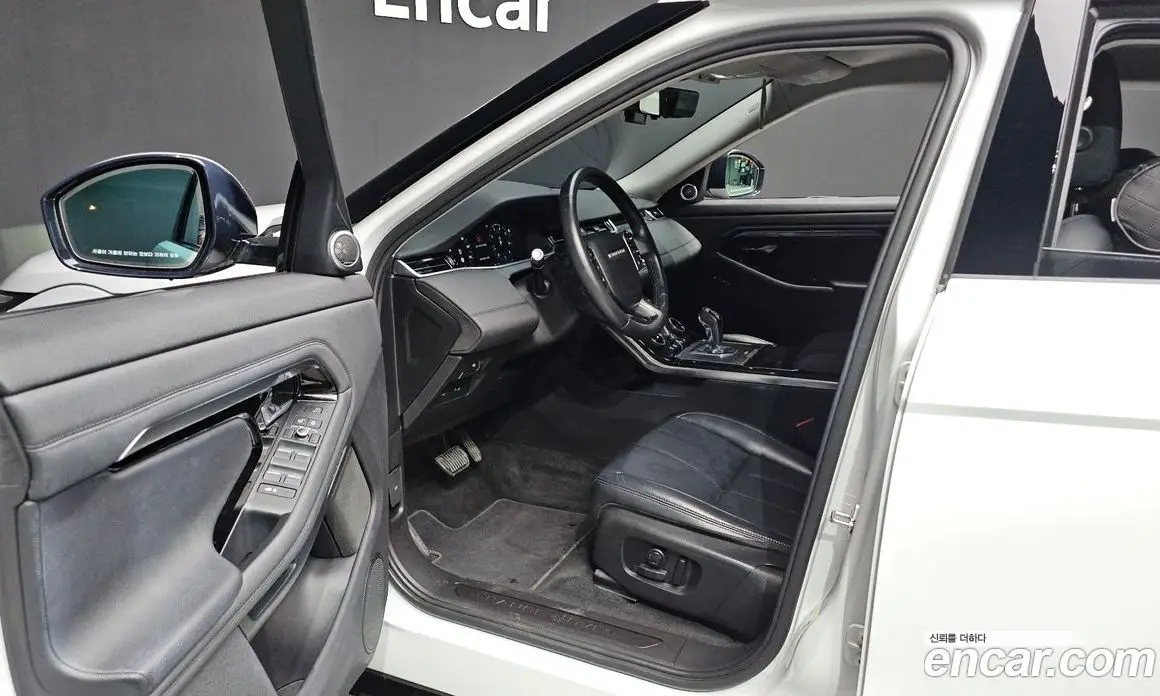 Land Rover Range Rover Evoque 2020 2.0 автомат (гидро), фото 13