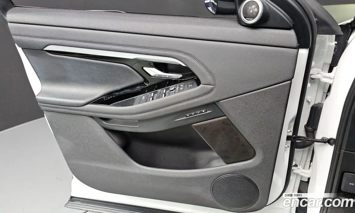 Land Rover Range Rover Evoque 2020 2.0 автомат (гидро), фото 14