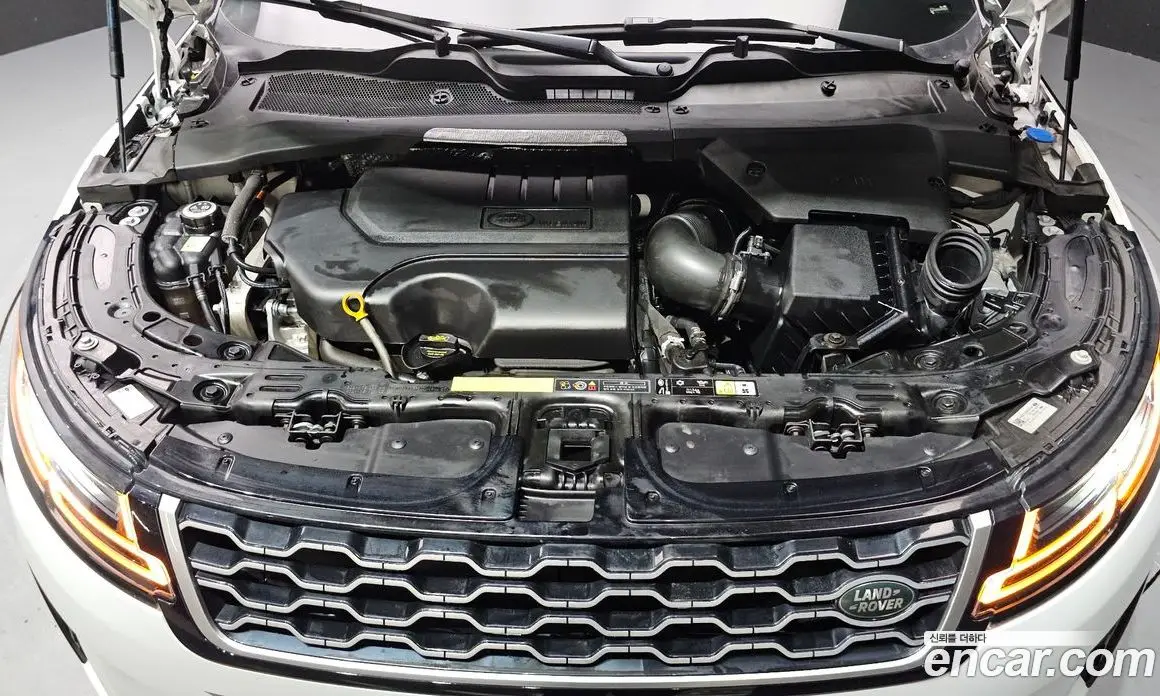 Land Rover Range Rover Evoque 2020 2.0 автомат (гидро), фото 6