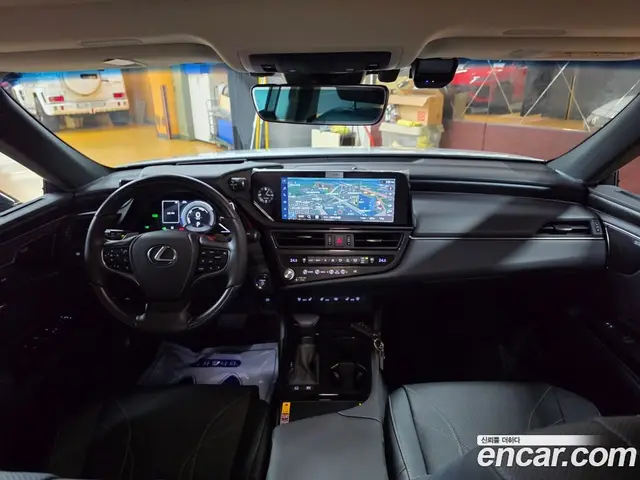 Lexus ES 2025 2.5 автомат (вариатор), миниатюра 7
