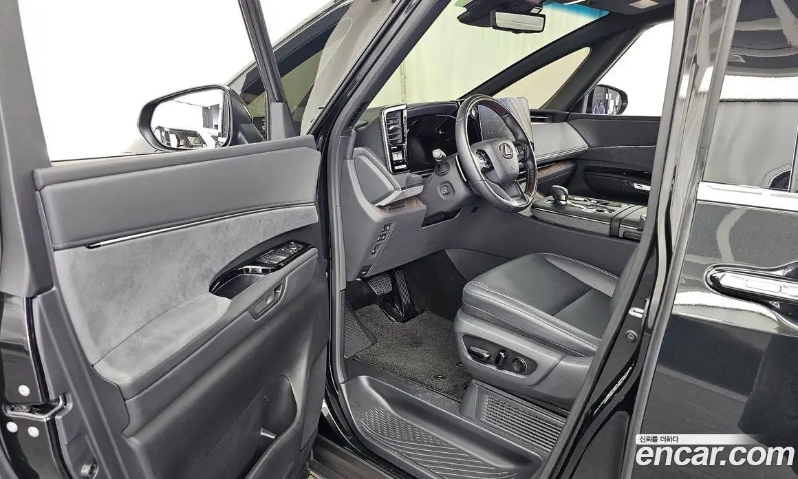 Lexus LM 2024 2.4 автомат (гидро), фото 13