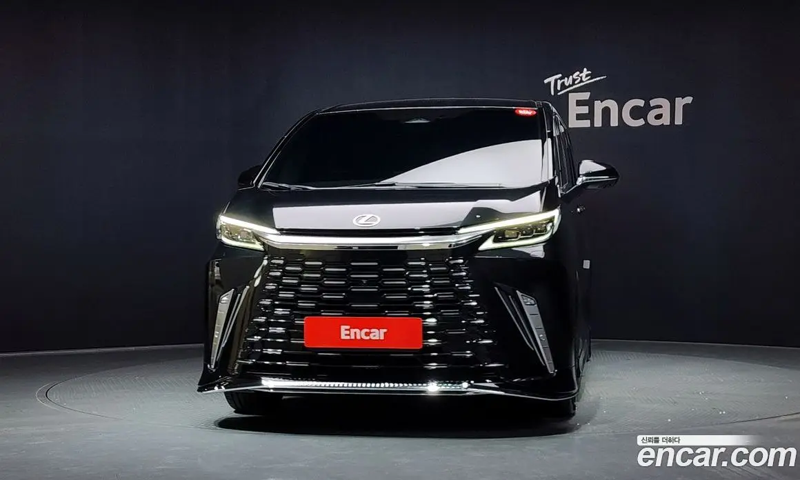 Lexus LM 2024 2.4 автомат (гидро), фото 3