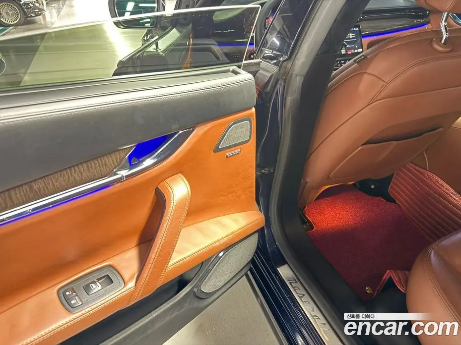 Maserati Quattroporte 2013 3.0 автомат (гидро), фото 18