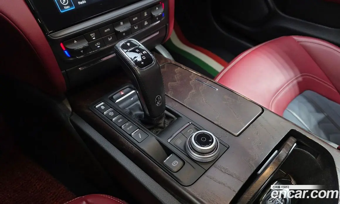 Maserati Quattroporte 2019 3.0 автомат (гидро), фото 9
