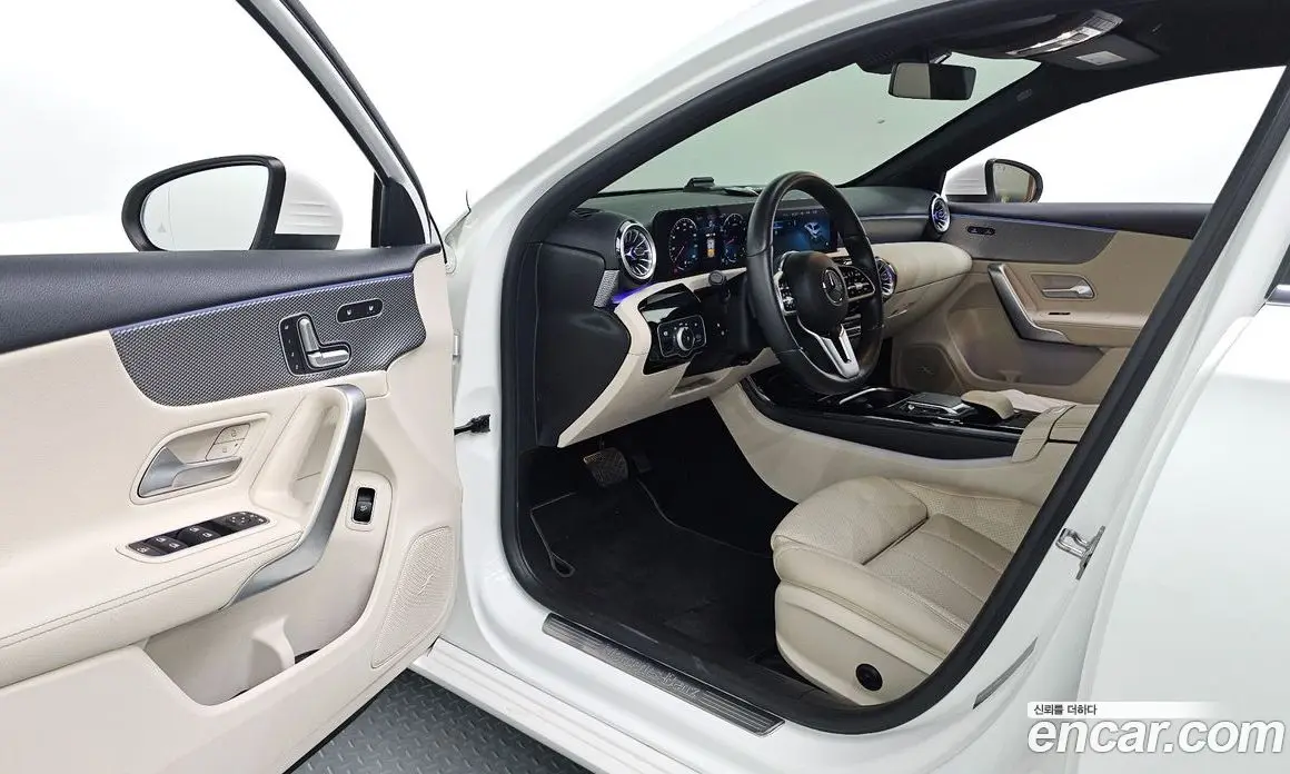 Mercedes-Benz A-Class 2021 2.0 автомат (гидро), фото 13