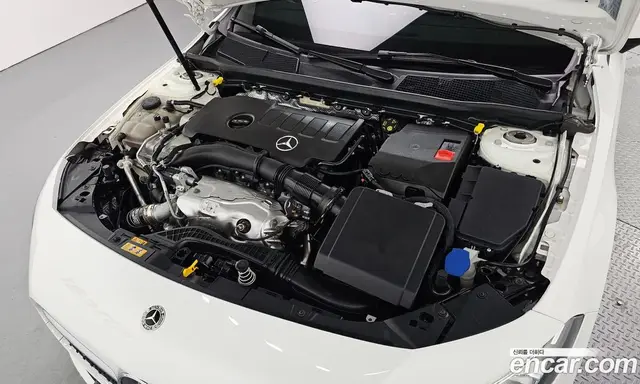 Mercedes-Benz A-Class 2021 2.0 автомат (гидро), миниатюра 6