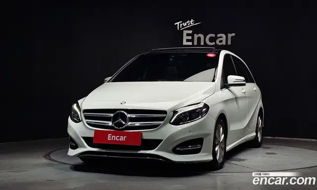 Mercedes-Benz B-Class 2015 2.1 автомат (гидро), миниатюра 3