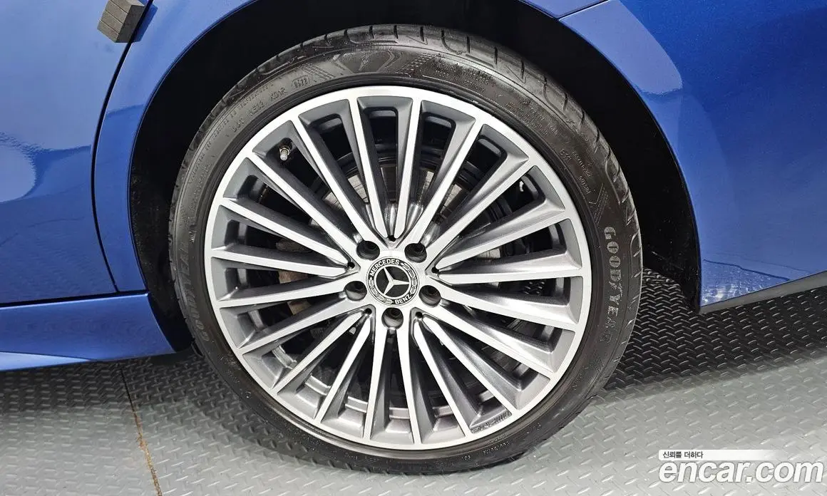 Mercedes-Benz C-Class 2022 2.0 автомат (гидро), фото 7