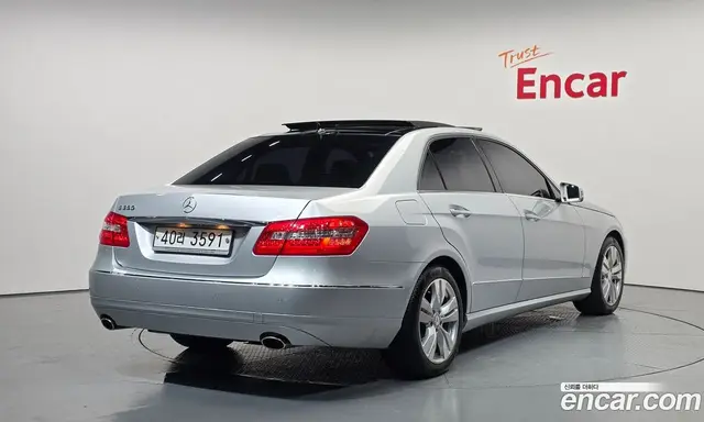 Mercedes-Benz E-Class 2010 3.5 автомат (гидро), миниатюра 2